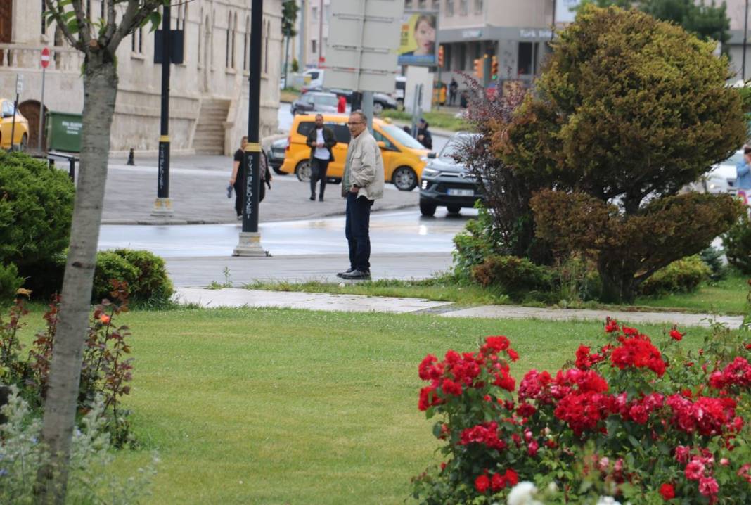 Dünyada sıcaklık rekoru kırılırken Türkiye'deki o kentte hava 13 dereceye düştü! Temmuzda kışlık kıyafetlerle dolaştılar 2